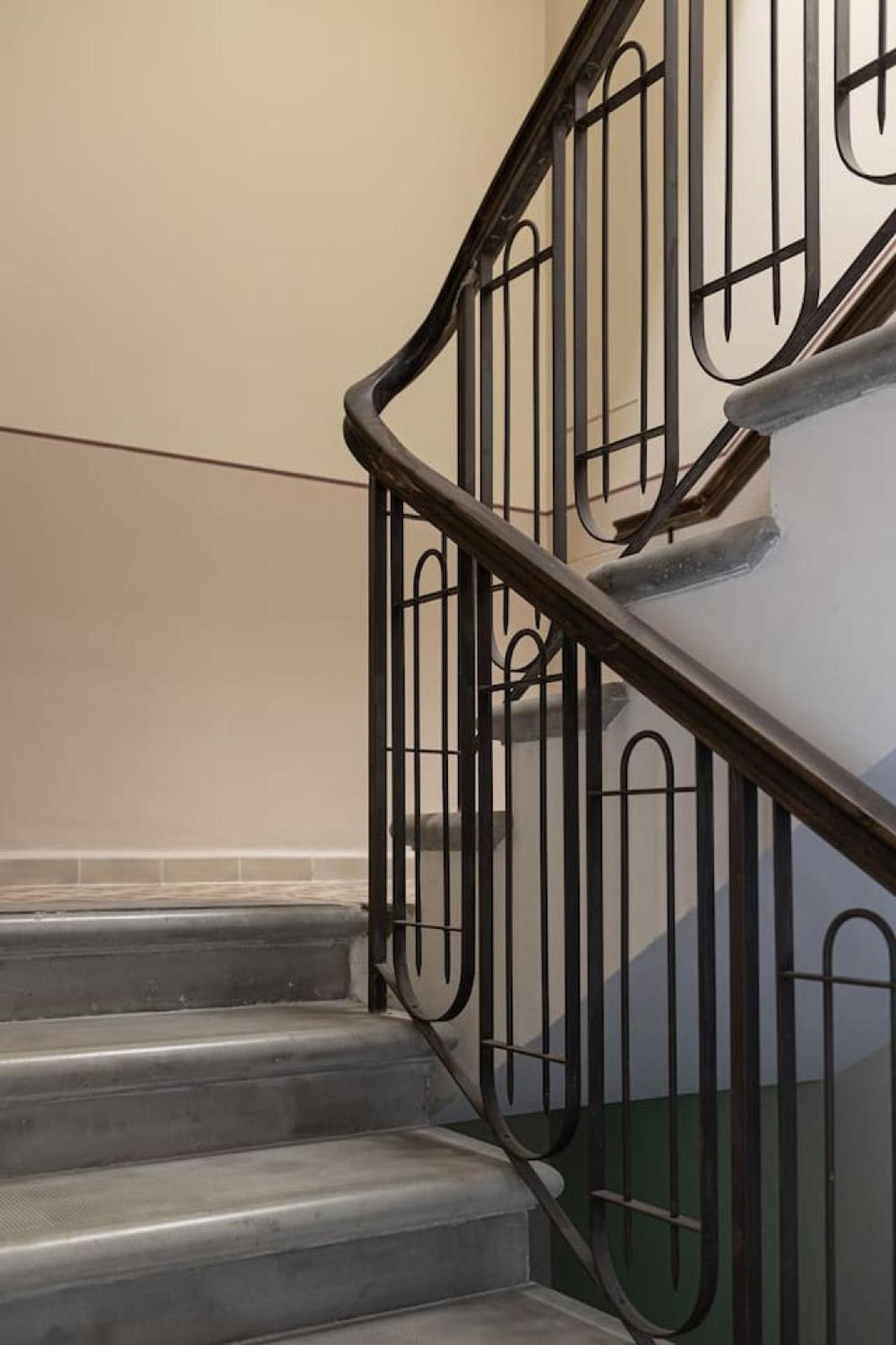 Boutique Two-bedroom On Nahalat Binyamin * Tel-Aviv